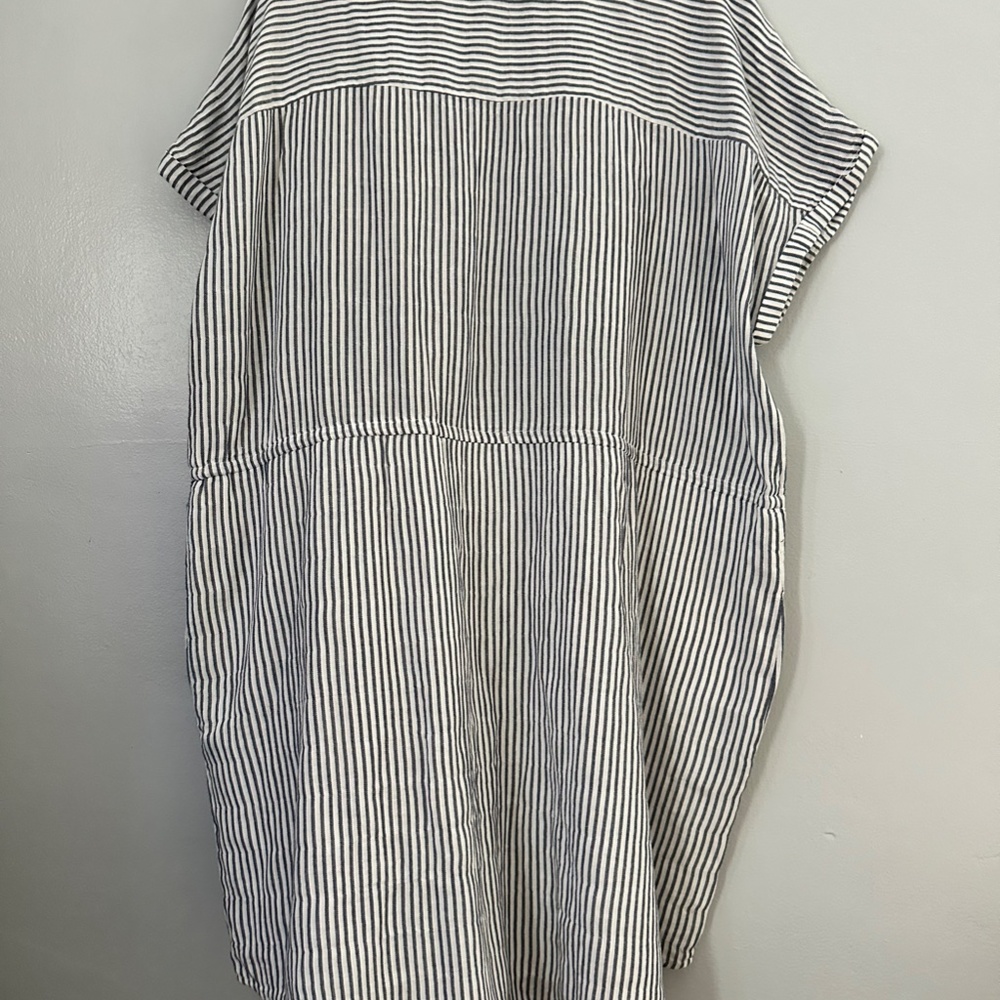 A.N.A. Stripped Short Sleeve Loose Fitting Dress With Pockets And Drawstrings - Picture 2 of 4